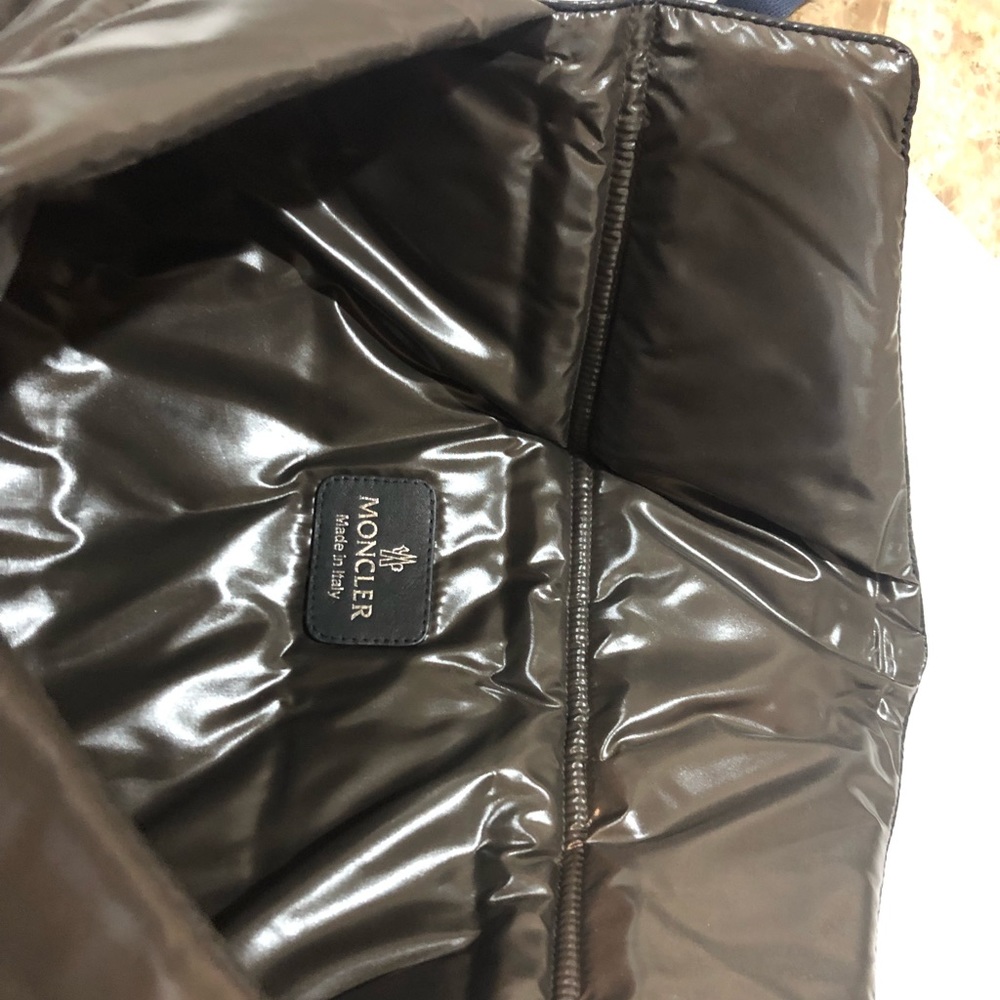 Moncler clutch - Picture 4 of 4